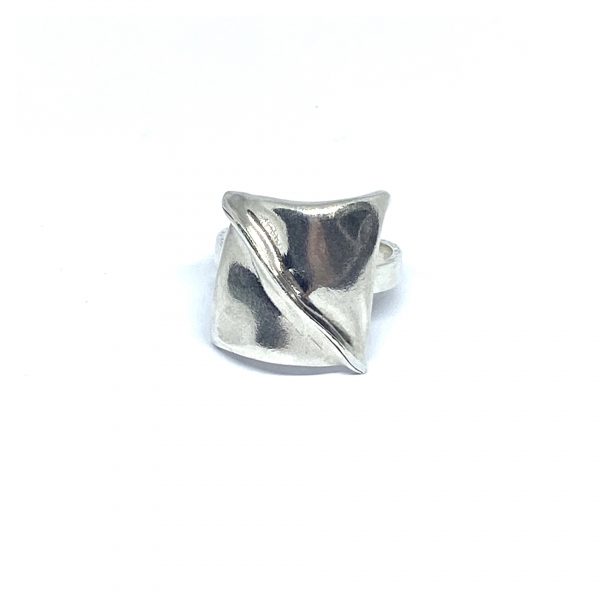 Szöglet ezüst gyűrű
