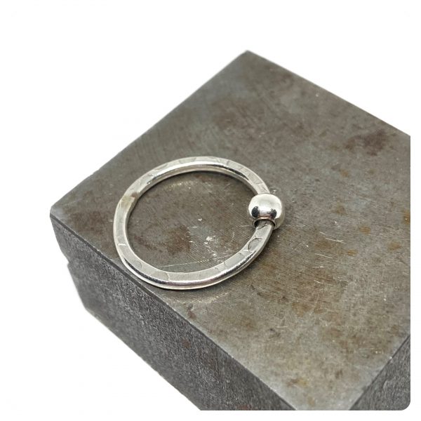 Golyós ezüst gyűrű